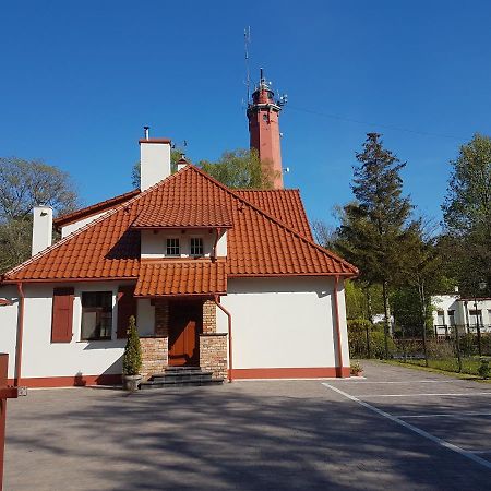 Zabytkowy Dom Latarnikow Hel Buitenkant foto