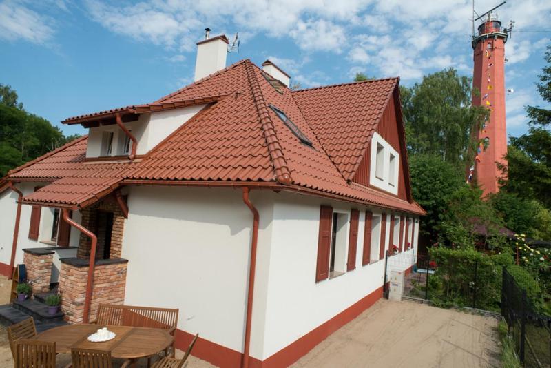 Zabytkowy Dom Latarnikow Hel Buitenkant foto