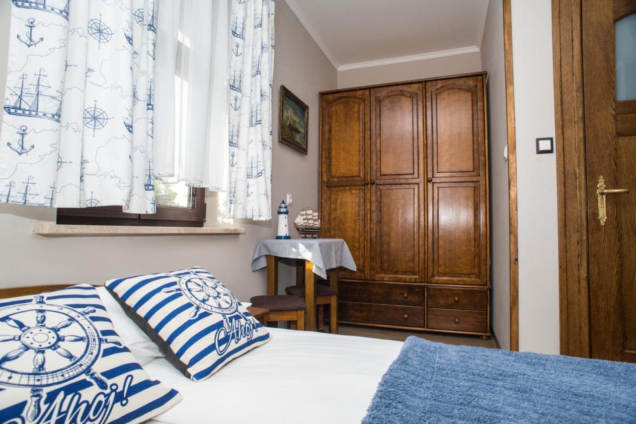 Zabytkowy Dom Latarnikow Hel Kamer foto